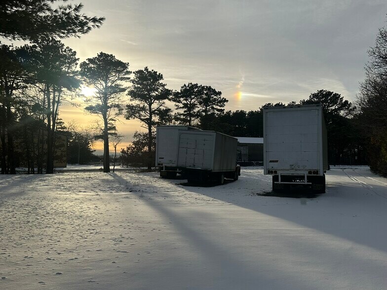 More Photos Of 22 A St, Edgartown Warehouse For Sale