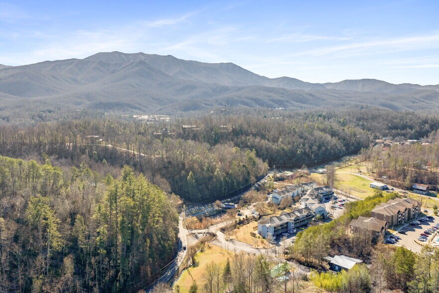 More Photos Of 849 Glades Rd, Gatlinburg Specialty For Sale