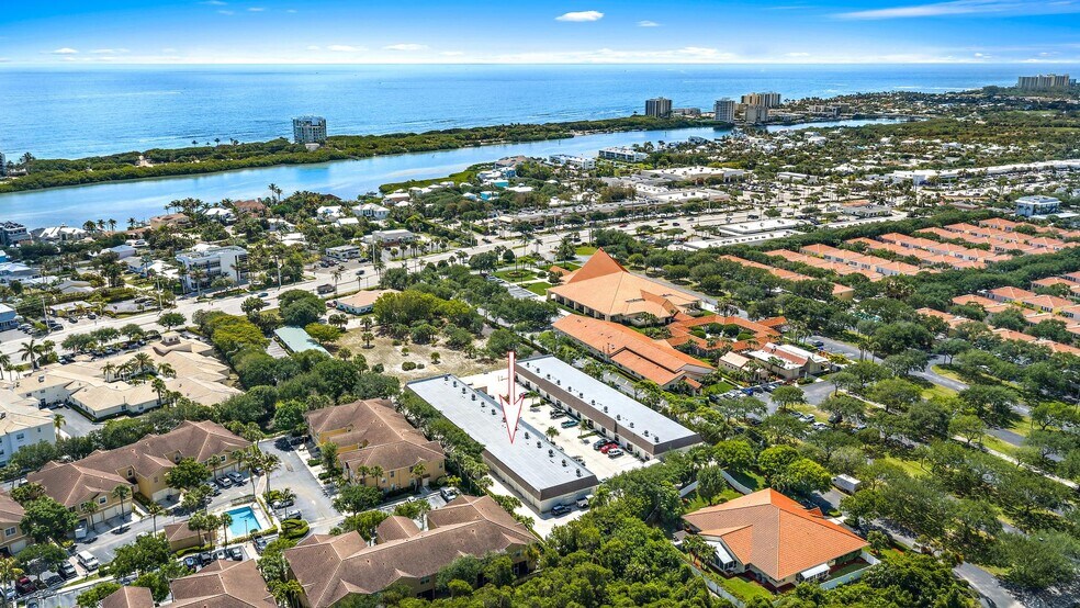 More Photos Of 212 N U.S. Hwy 1, Tequesta Warehouse For Lease