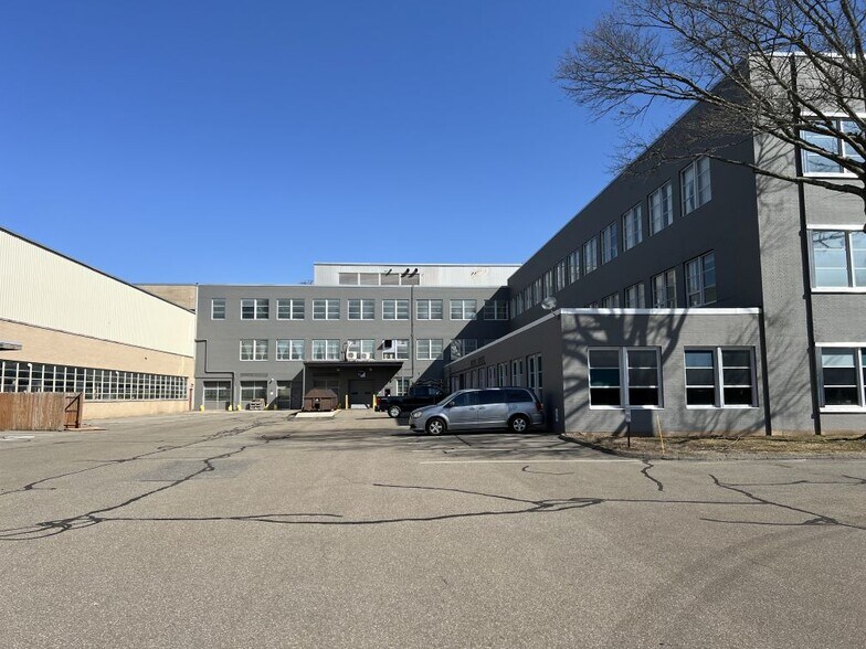 More Photos Of 500 S Broad St, Meriden Manufacturing For Lease