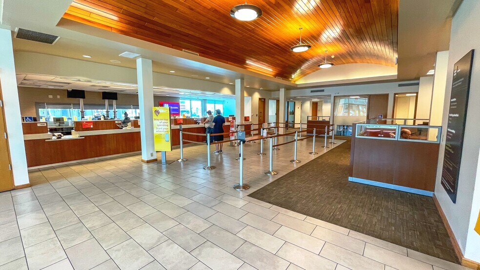 More Photos Of 12751 S Cleveland Ave, Fort Myers Medical For Lease