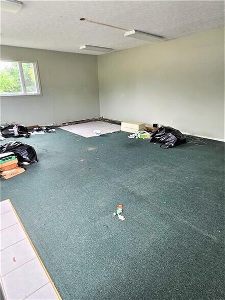 More Photos Of 6081 William Penn Hwy, Export Office For Sale