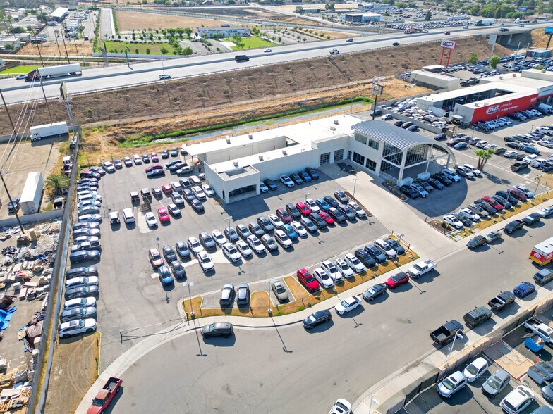 More Photos Of 4500 Rudnick Ct, Bakersfield Auto Dealership For Lease