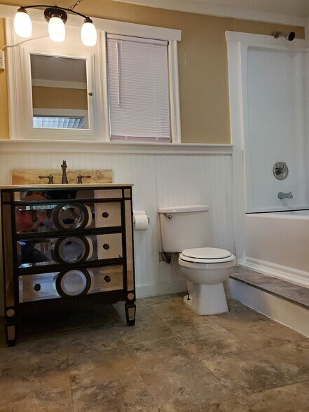 More Photos Of 138 Grey Moss Ct, Ingram Apartments For Sale