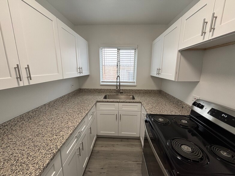 More Photos Of 1555-1557 Tamarac St, Denver Apartments For Sale