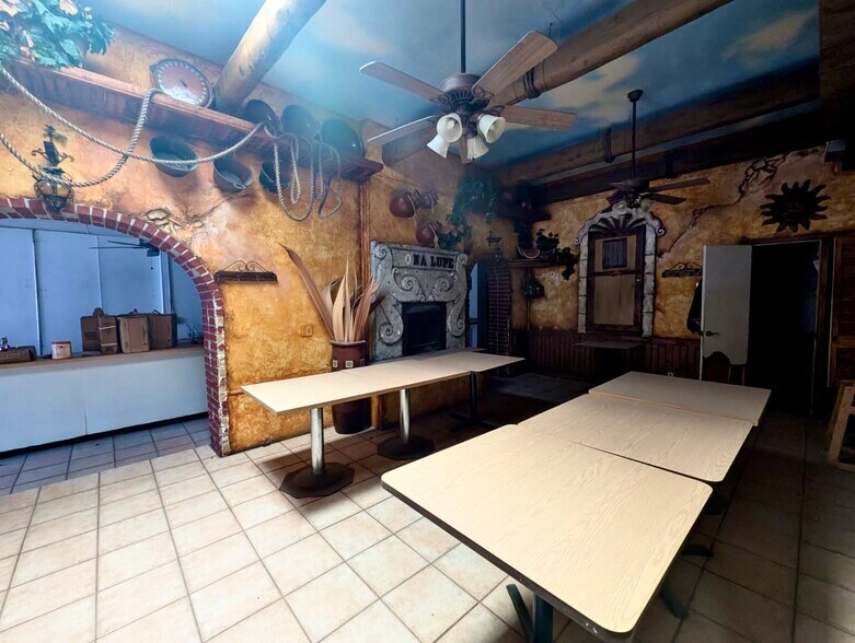 More Photos Of 2919-2921 Pershing Dr, El Paso General Retail For Sale