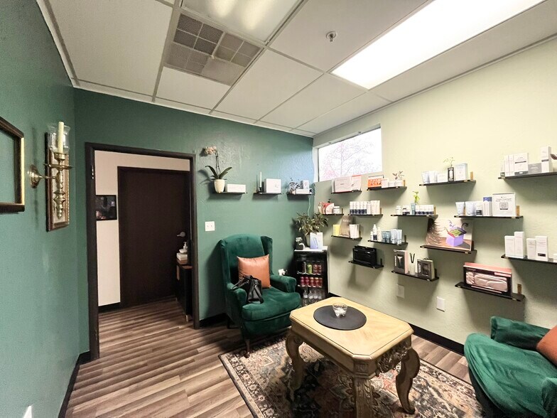 More Photos Of 1130 Conroy Ln, Roseville Medical For Sale