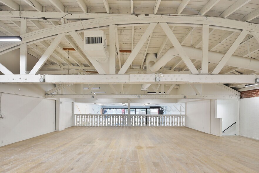 More Photos Of 446 S La Brea Ave, Los Angeles Storefront Retail Office For Sale