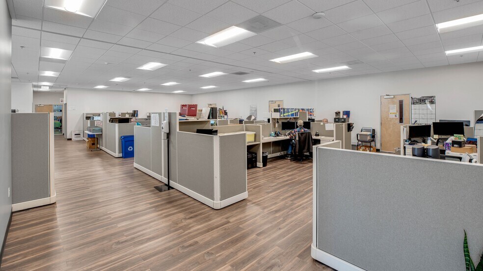 More Photos Of 5504 S 11th St, Ridgefield Distribution For Lease