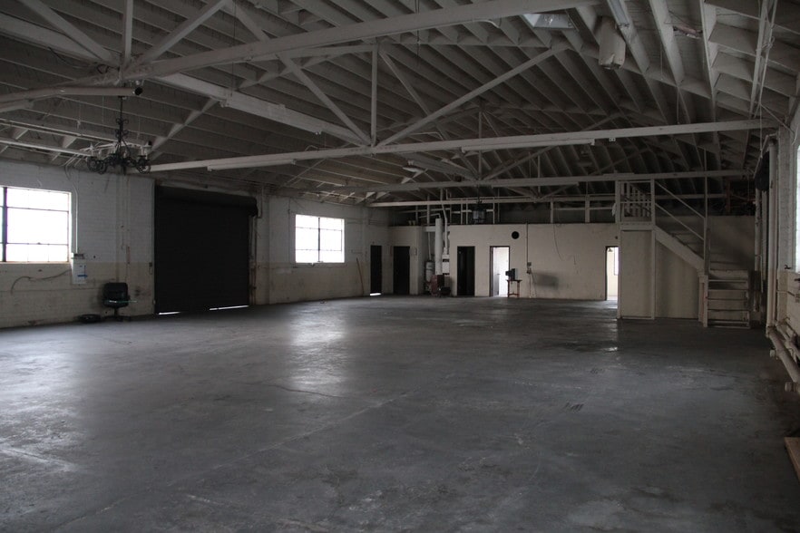More Photos Of 1522 W 135th St, Gardena Manufacturing For Sale