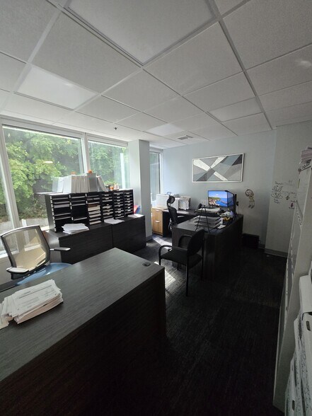 More Photos Of 36 N New York Ave, Huntington Office For Lease