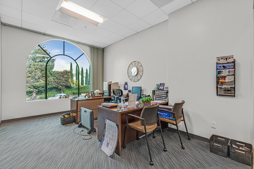 More Photos Of 41111 Mission Blvd, Fremont Office For Lease