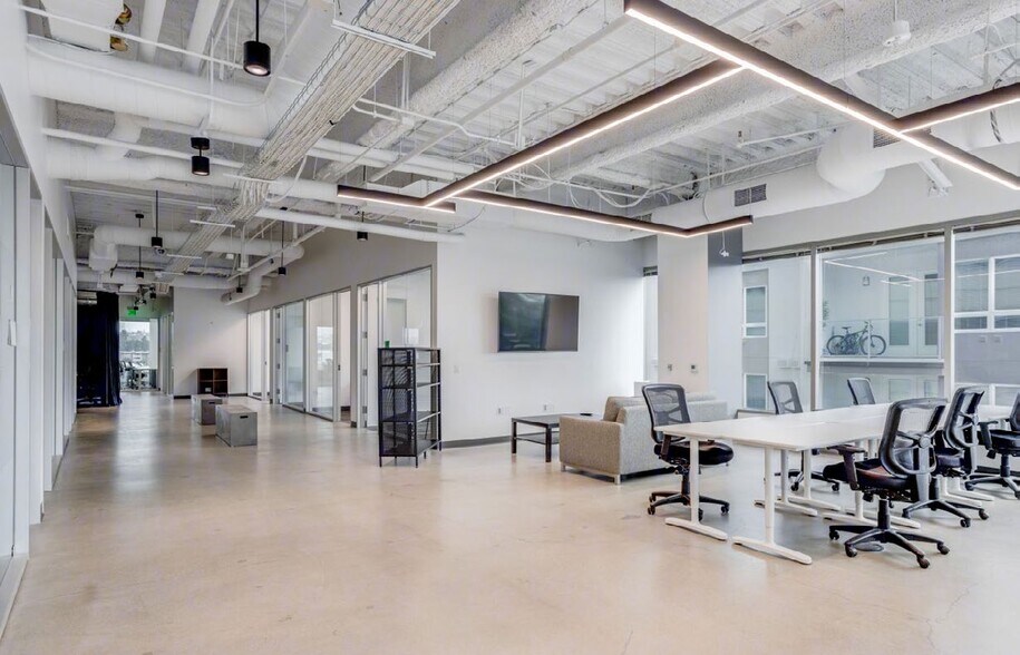 More Photos Of 6060 Center Dr, Los Angeles Office For Lease
