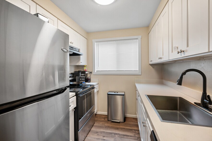 More Photos Of 20611 108th Ave SE, Kent Apartments For Sale