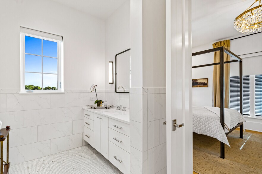 More Photos Of 152 N Section St, Fairhope Storefront Retail Residential For Sale