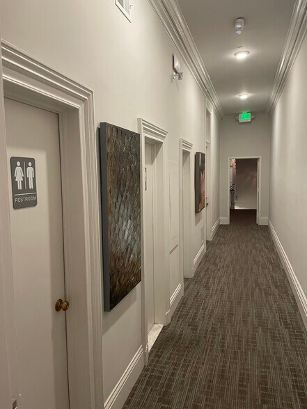 More Photos Of 12 W Madison St, Baltimore Office For Lease