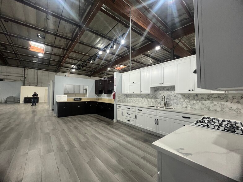 More Photos Of 938-940 S Vail Ave, Montebello Warehouse For Lease