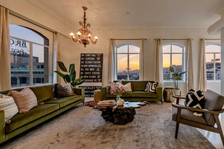More Photos Of 6253 Hollywood Blvd, Los Angeles Apartments For Sale