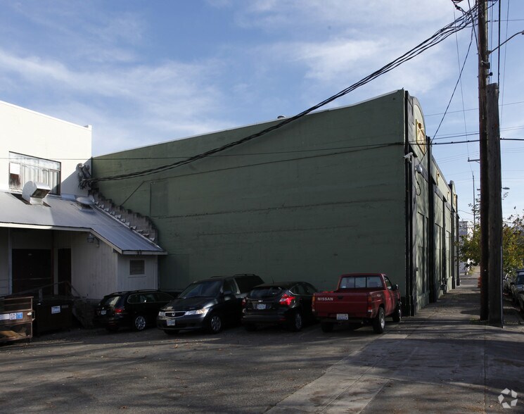More Photos Of 1535 SE 9th Ave, Portland Warehouse For Lease