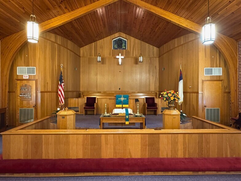 More Photos Of 205 Spalding St, Griffin Religious Facility For Sale