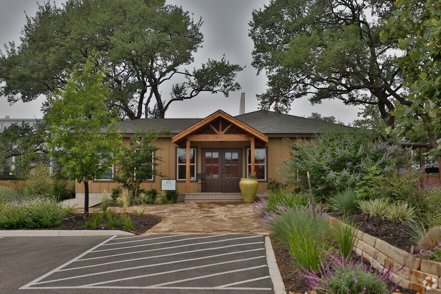 More Photos Of 32255 IH-10 W, Boerne Loft Creative Space For Lease