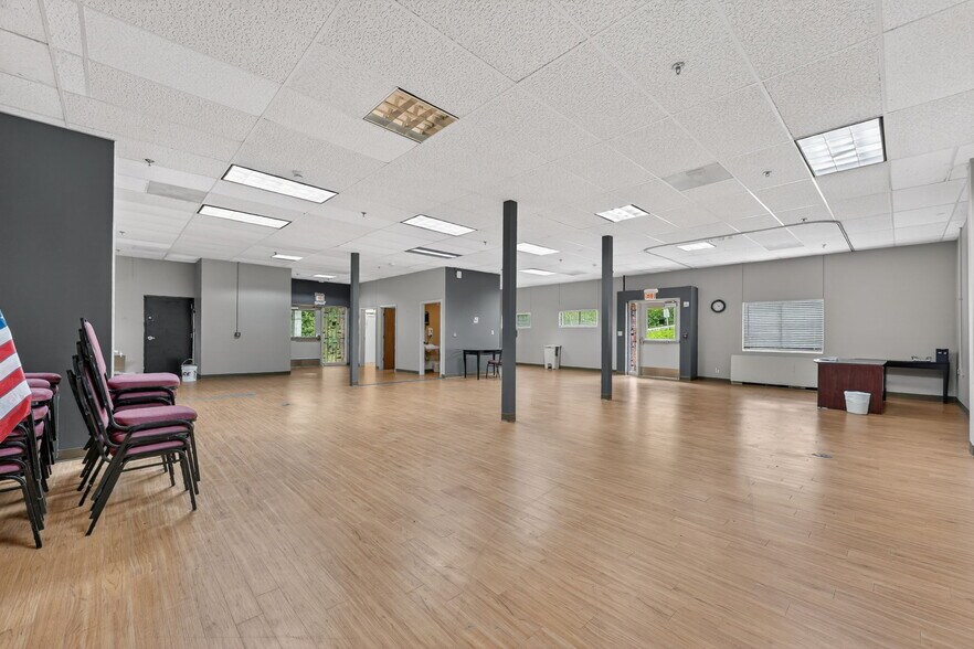 More Photos Of 106 Hospital Dr, Smithville Assisted Living For Sale