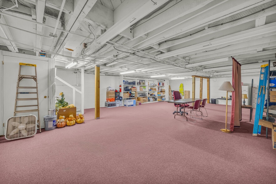 More Photos Of 62 Doyle St, Toccoa Storefront Retail Office For Sale