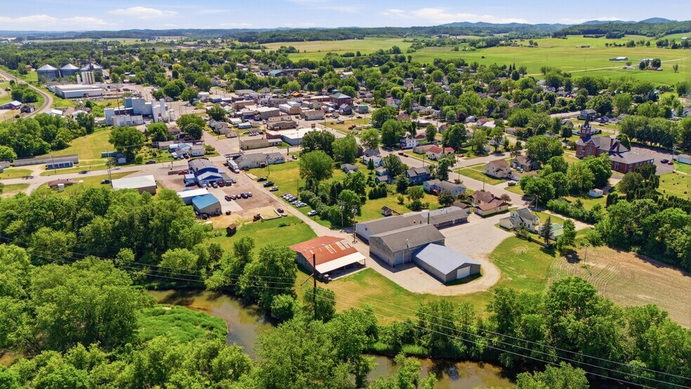 More Photos Of 520 W Broadway St, Blair Warehouse For Sale