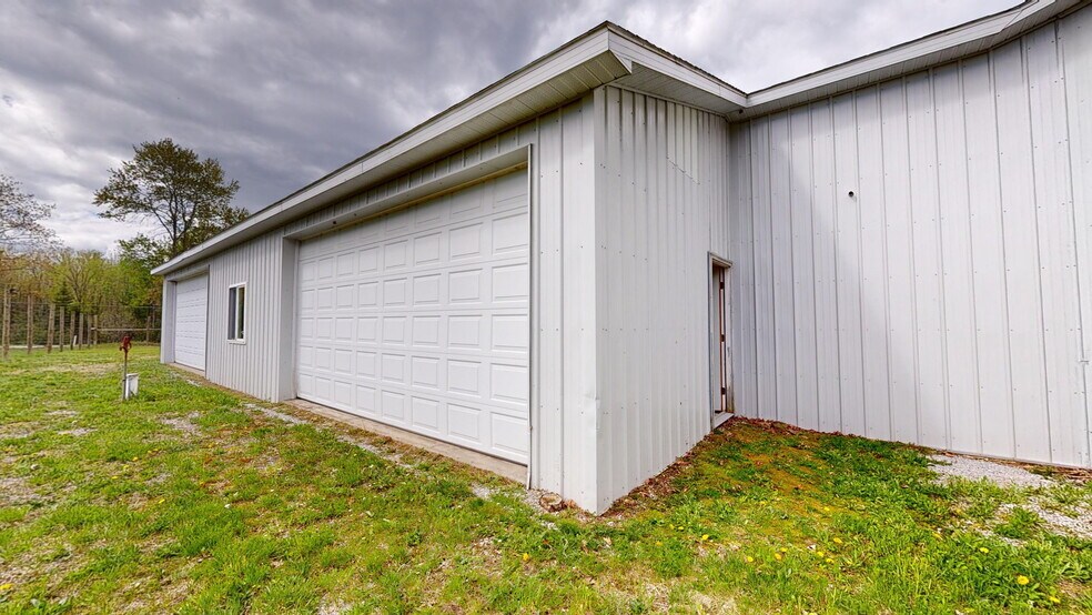 More Photos Of 3837 Sage Lake Rd, Lupton Self Storage For Sale
