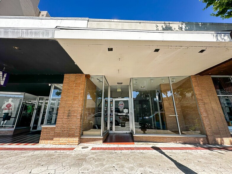 More Photos Of 121 S Kentucky Ave, Lakeland Storefront For Lease