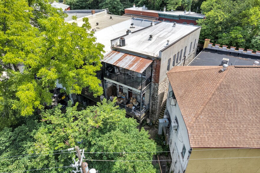 More Photos Of 87 Spring St, Eureka Springs Storefront Retail Residential For Sale