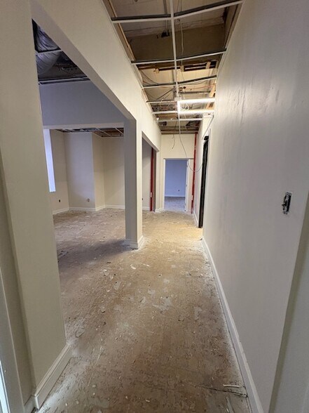 More Photos Of 201 W Market St, Kingsport Office For Sale