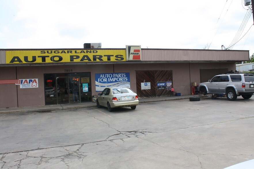 More Photos Of 7822 Highway 90A, Sugar Land Freestanding For Lease