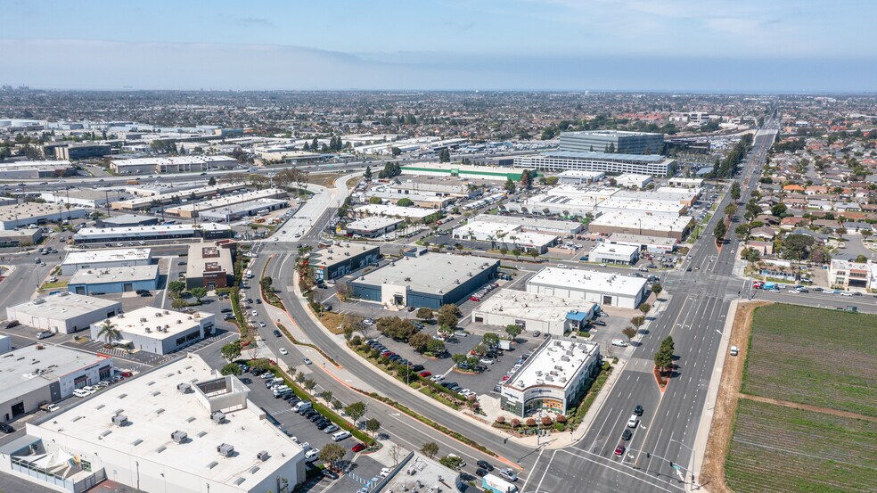 More Photos Of 18060 Euclid St, Fountain Valley Showroom For Sale