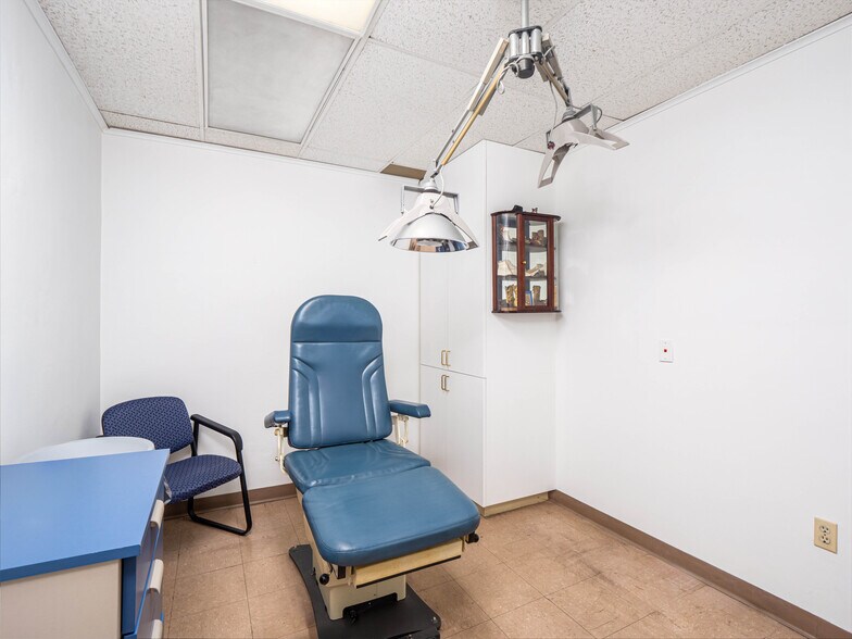 More Photos Of 25 Central Park W, New York Apartments For Sale