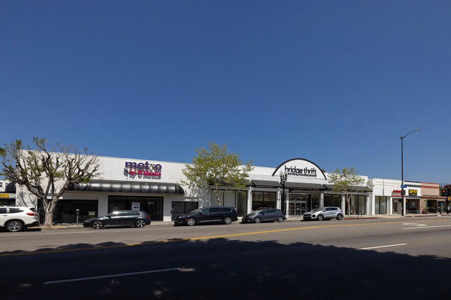 More Photos Of 5817-5835 N Figueroa St, Highland Park General Retail For Sale