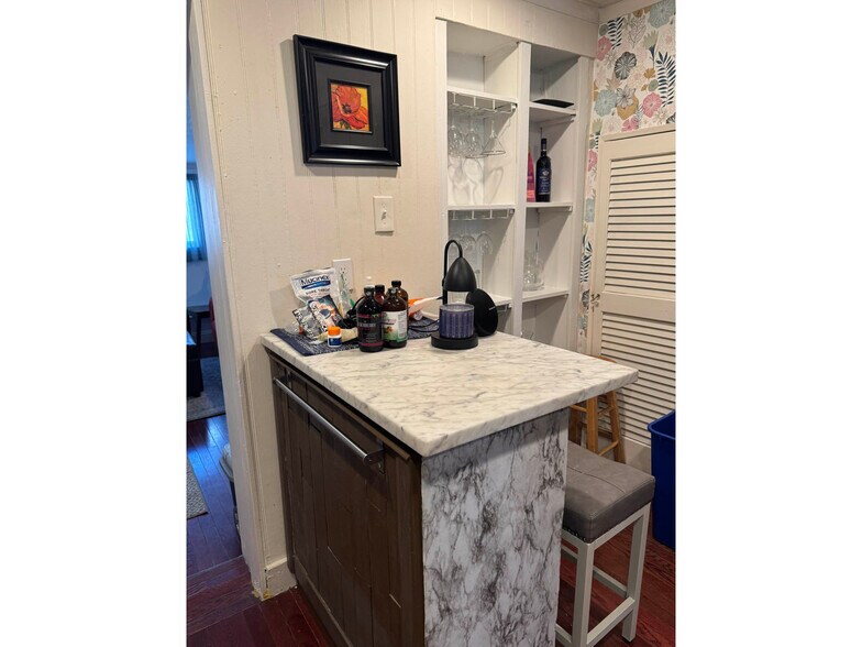 More Photos Of 919 S Charles St, Baltimore Storefront Retail Residential For Sale