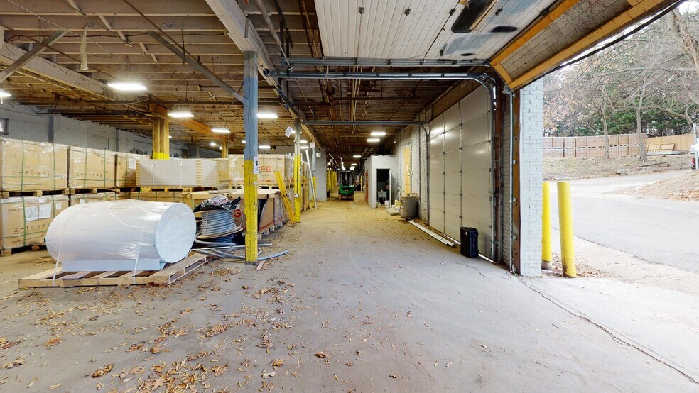 More Photos Of 3501 37th St, Mount Rainier Contractor Storage Yard For Lease