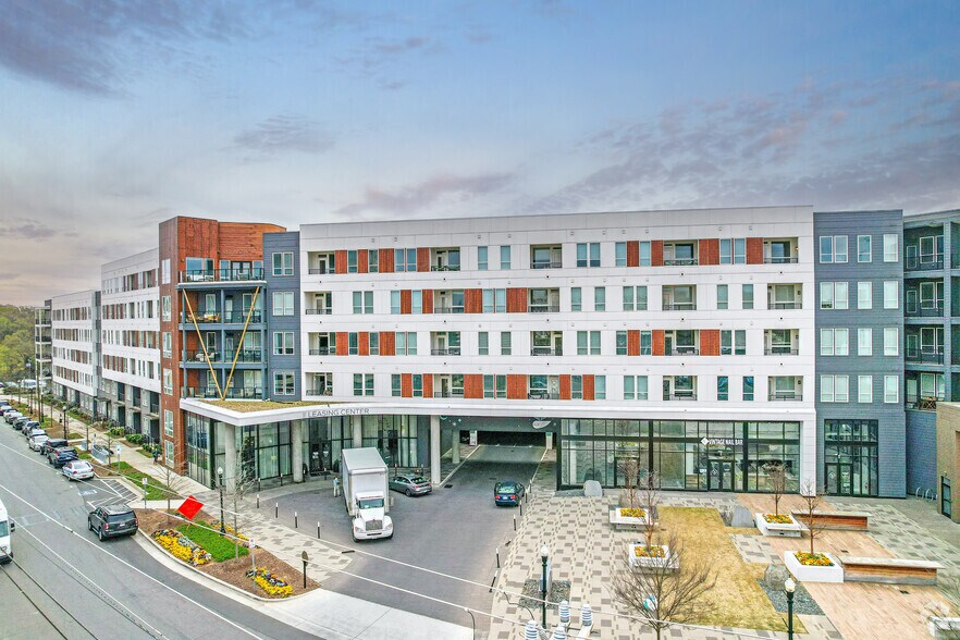 Primary Photo Of 1520 Mockingbird Ln, Charlotte Apartments For Lease