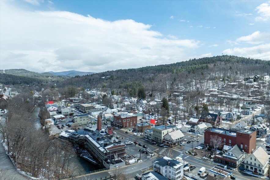 More Photos Of 156 Main St, Ludlow Office For Sale