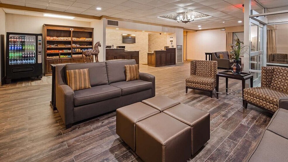 More Photos Of 2216 27th Ave, Council Bluffs Hotel For Sale