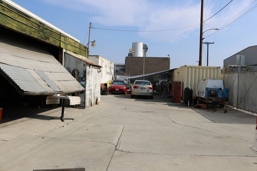 More Photos Of 16459 Illinois Ave, Paramount Land For Sale