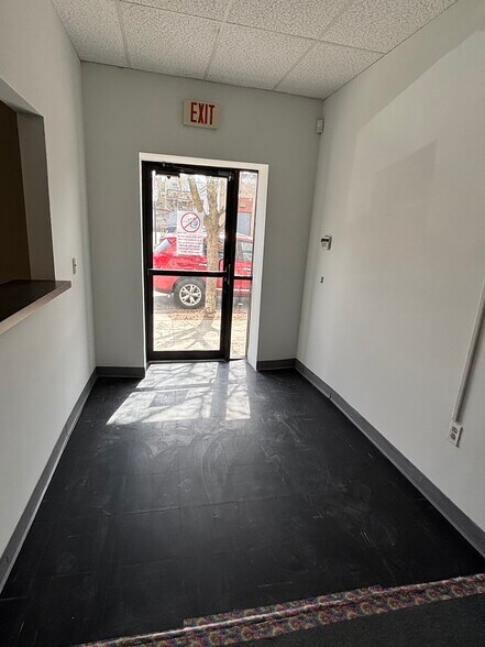 More Photos Of 1711 S Broad St, Philadelphia Office For Sale