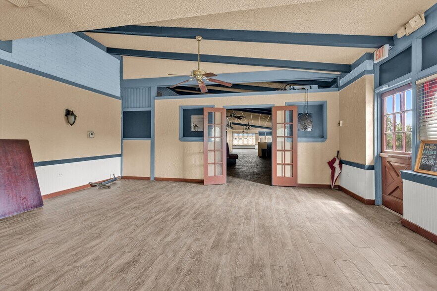 More Photos Of 235 E Gibson St, Jasper Restaurant For Lease