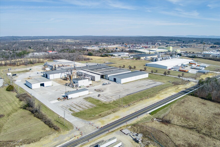 Primary Photo Of 656 Interstate Dr, Crossville Manufacturing For Lease