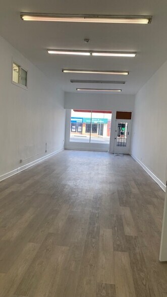 More Photos Of 1401-1409 N La Brea Ave, Inglewood Storefront For Lease