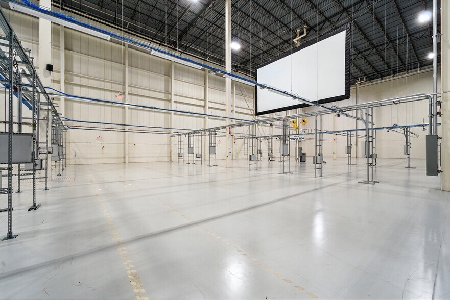 More Photos Of 1920 Innovation Way, Libertyville Manufacturing For Lease