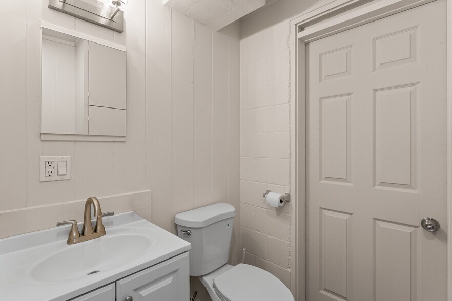 More Photos Of 2105 Algaroba St, Honolulu Apartments For Sale