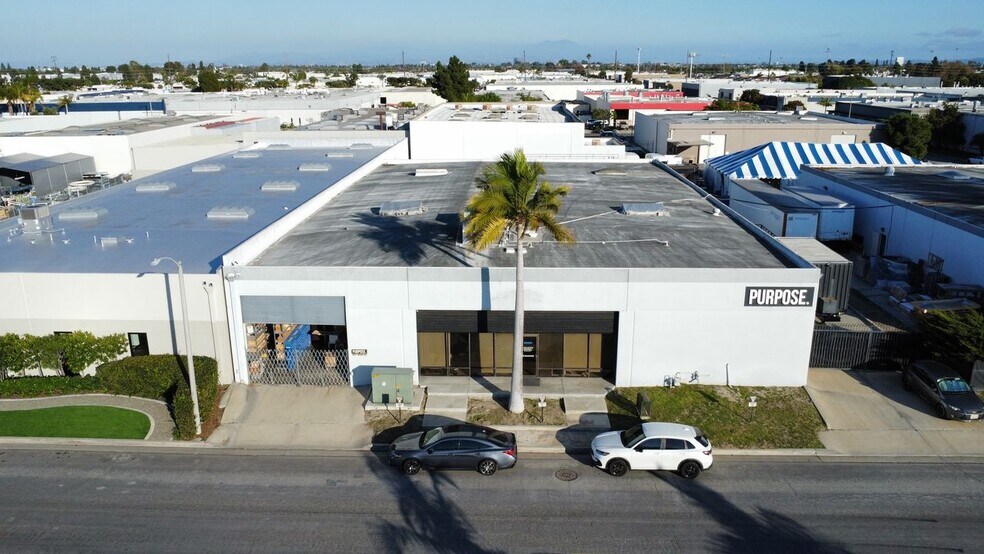 Primary Photo Of 15672 Chemical Ln, Huntington Beach Manufacturing For Sale