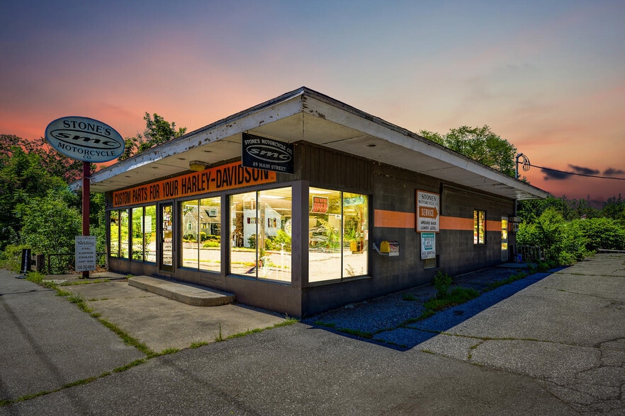 More Photos Of 89 Main St, Northborough Freestanding For Sale